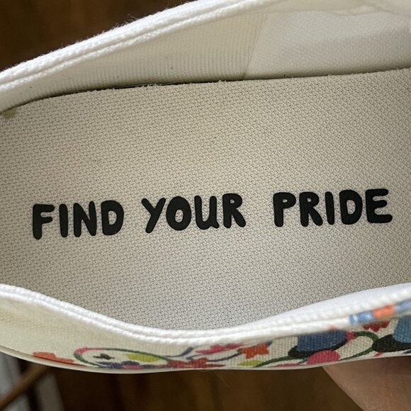 Converse Chuck Taylor All Star CTAS Ox Low Pride White/Multi/Rainbow Men's 11 Wm - Picture 10 of 13